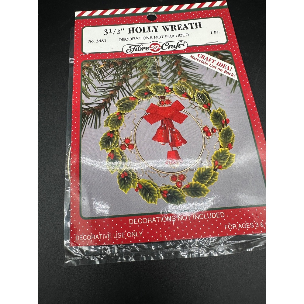 Vintage Fibre Craft 3.5" Holly Wreath Kit No. 3481 Christmas DIY Craft Ornament